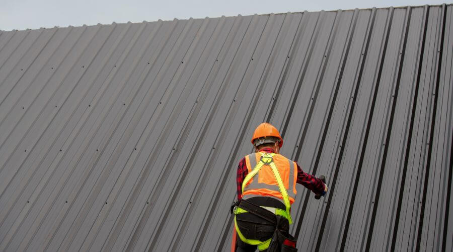 Professional residential roofers in Hartford, OH